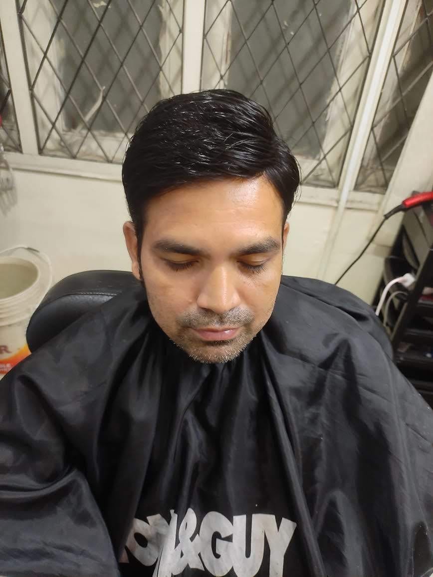 Hair system and full wig options at our Irrum Manzil clinic